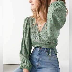 & Other Stories Wrap-Around Floral Long-Sleeve Blouse Green Size 8